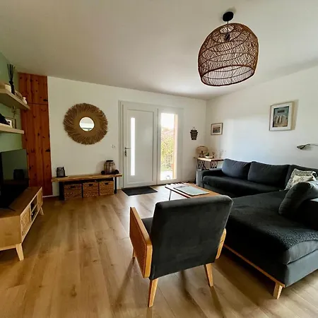 Casa vacanze Maison Moderne Pres Du Avec Jardin Et Veranda A Sanguinet, Pour 10 Personnes - Fr-1-319-584 Sanguinet
