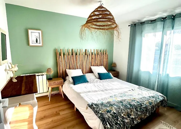 Maison Moderne Près Du Avec Jardin Et Véranda à Sanguinet, Pour 10 Personnes - Fr-1-319-584